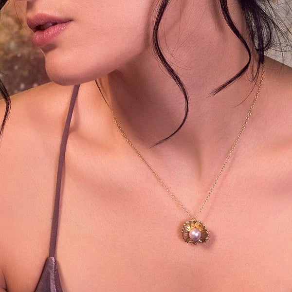 Miniature Gold Inverted Pennywort Pendant with Pearl